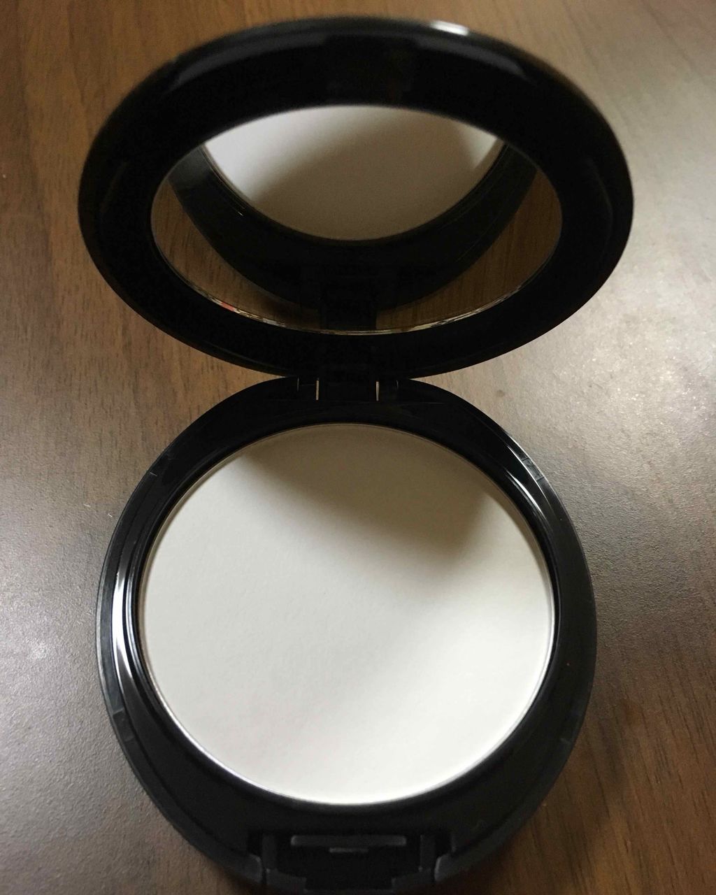 ステージ パフォーマー インビジブル パウダー/shu uemura/プレストパウダーを使ったクチコミ（2枚目）