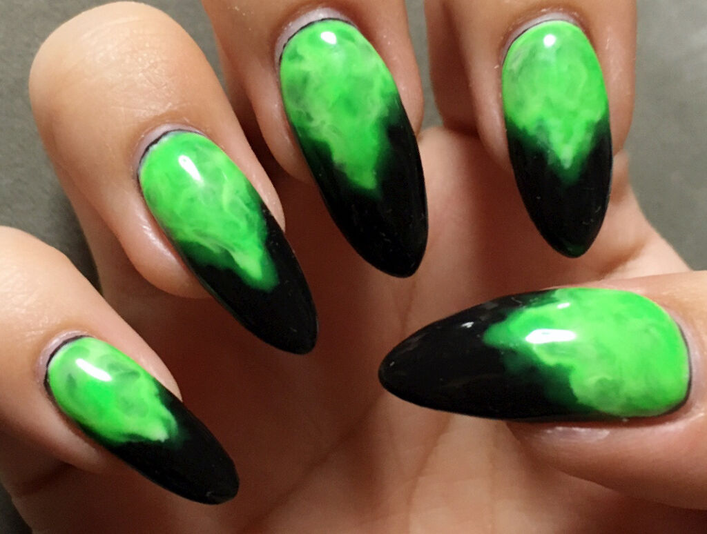 ジェルネイル（ライト対応）/セリア/ジェルネイルを使ったクチコミ（2枚目）