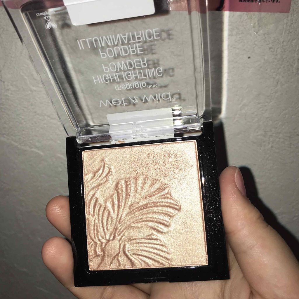 MegaGlo Highlighting Powder/wet 'n' wild/パウダーハイライトを使ったクチコミ（1枚目）
