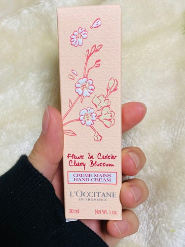 L'OCCITANE チェリーブロッサム ソフトハンドクリームのクチコミ「L'OCCITANE　チェリーブロッサム ソフトハンドクリーム　30ml

桜は散ってしまいま.....」（1枚目）