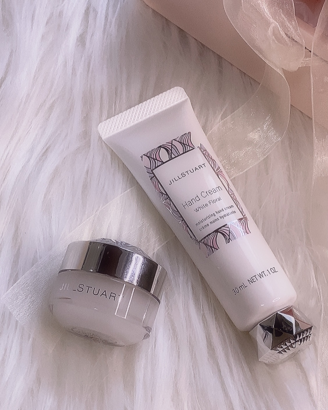 ハンドクリーム ブルーミングペアー 30g/JILL STUART/ハンドクリームを使ったクチコミ（2枚目）