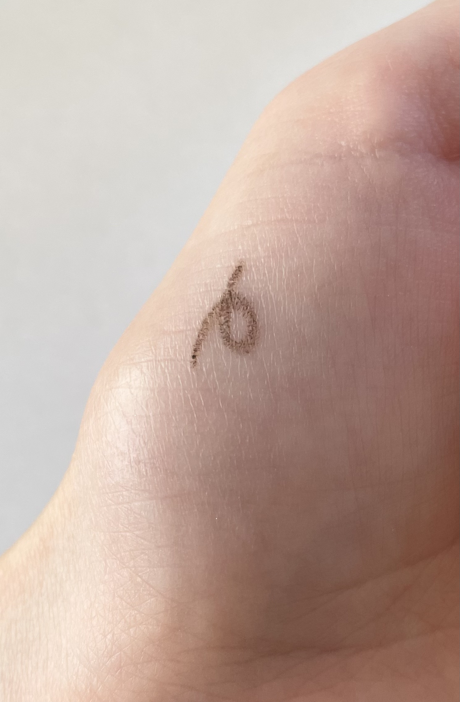 超細芯アイブロウ 03 ナチュラルブラウン/CEZANNE/アイブロウペンシルを使ったクチコミ（3枚目）