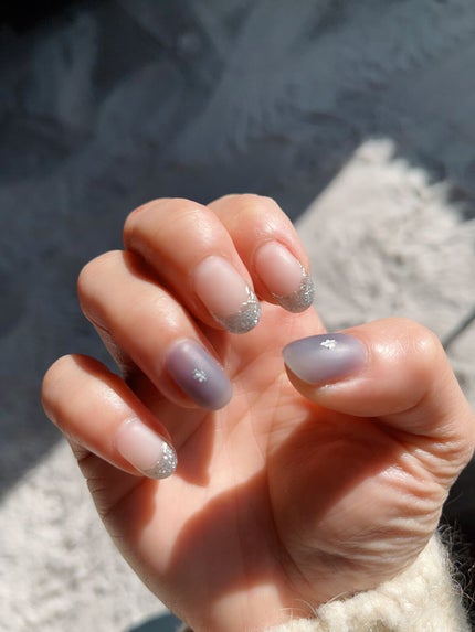 侘助 on LIPS 「【磨りガラスイメージのニュアンスネイル】こんにちは、侘助です𓂃..」(3枚目)