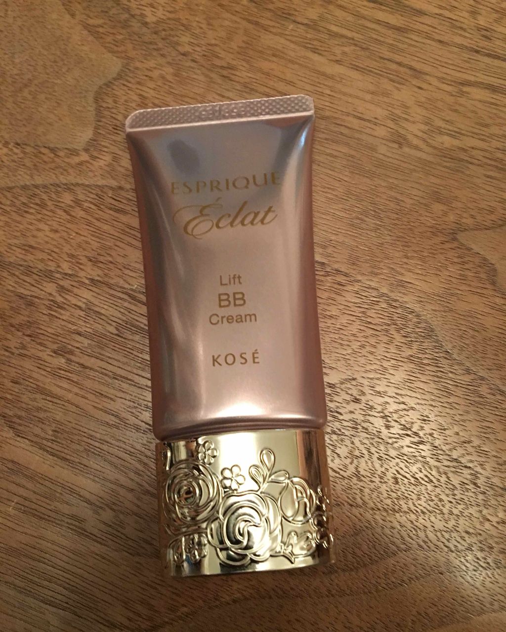 エスプリーク エクラ リフト BB クリームのクチコミ「中山美穂さんのCMを見て、お出かけしない日用にどうかな？と購入。
リフトアップするか？というと.....」（1枚目）