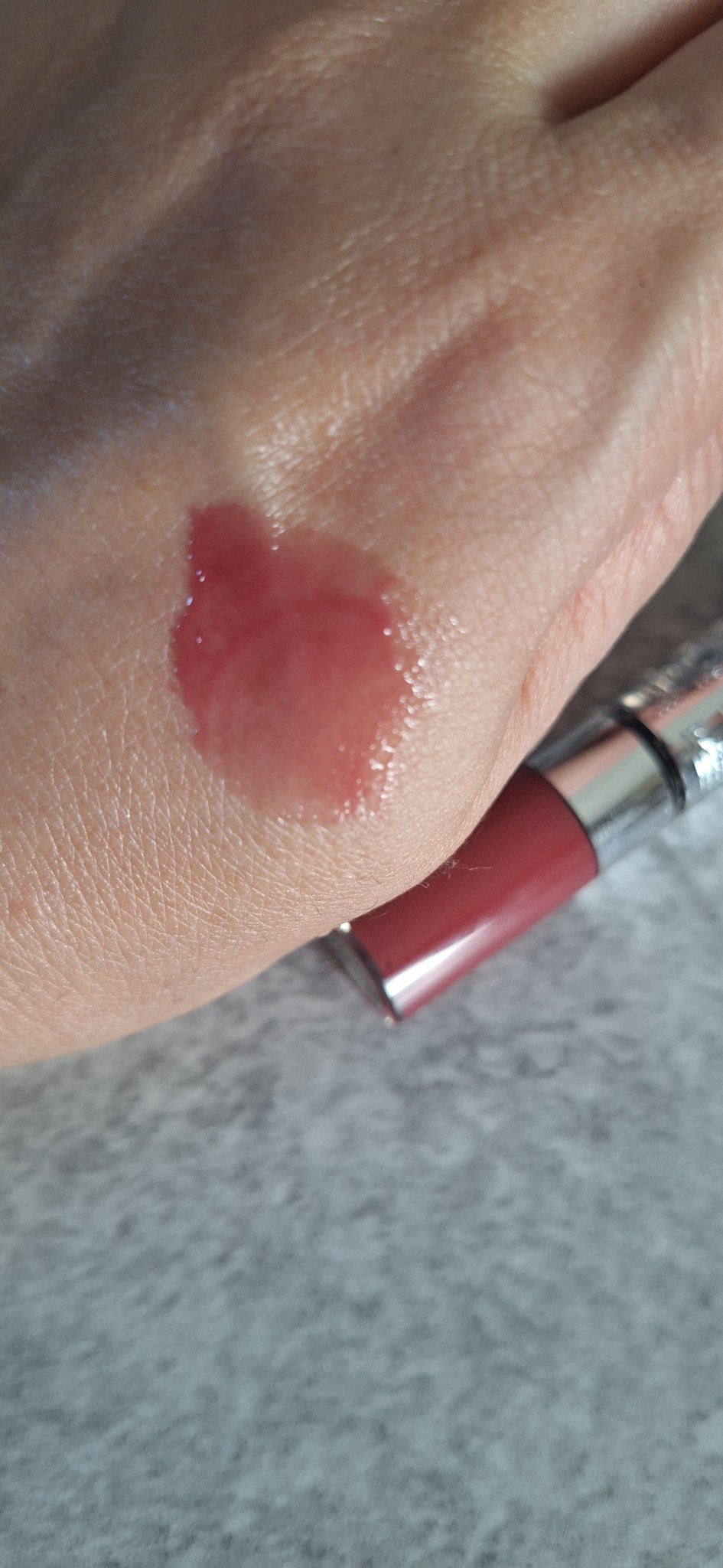 ジルスチュアート　クリスタルブルーム　リップブーケ セラム 11 camellia ruby/JILL STUART/リッププランパーを使ったクチコミ（2枚目）