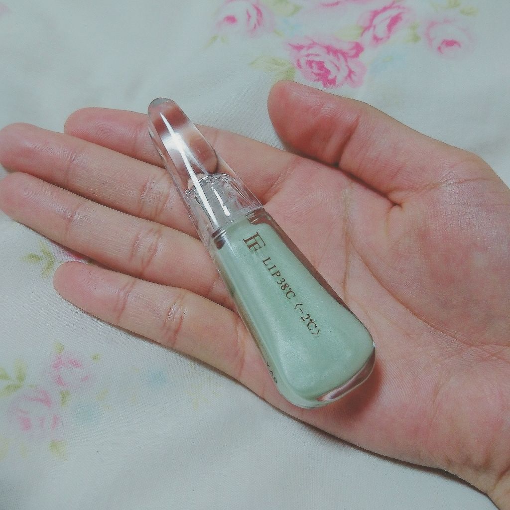 38°C / 99°F リップトリートメント (リップ美容液)/UZU BY FLOWFUSHI/リップケアを使ったクチコミ（1枚目）