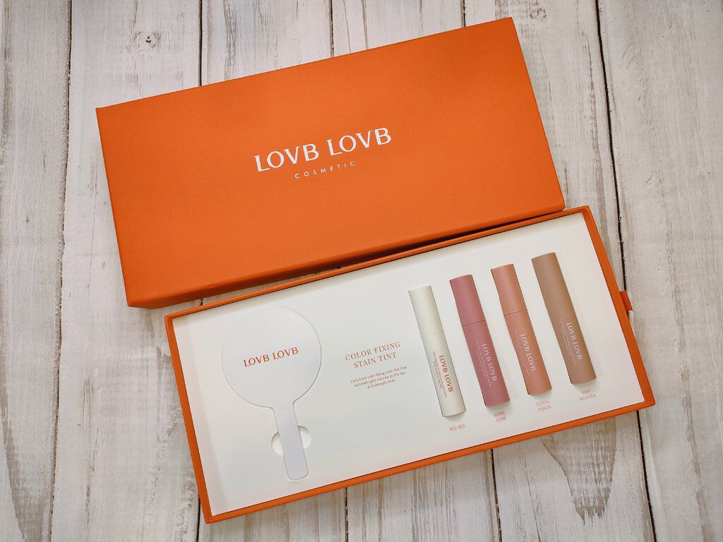 カラーフィクシングステインテント/LOVB LOVB/リップグロスを使ったクチコミ（2枚目）