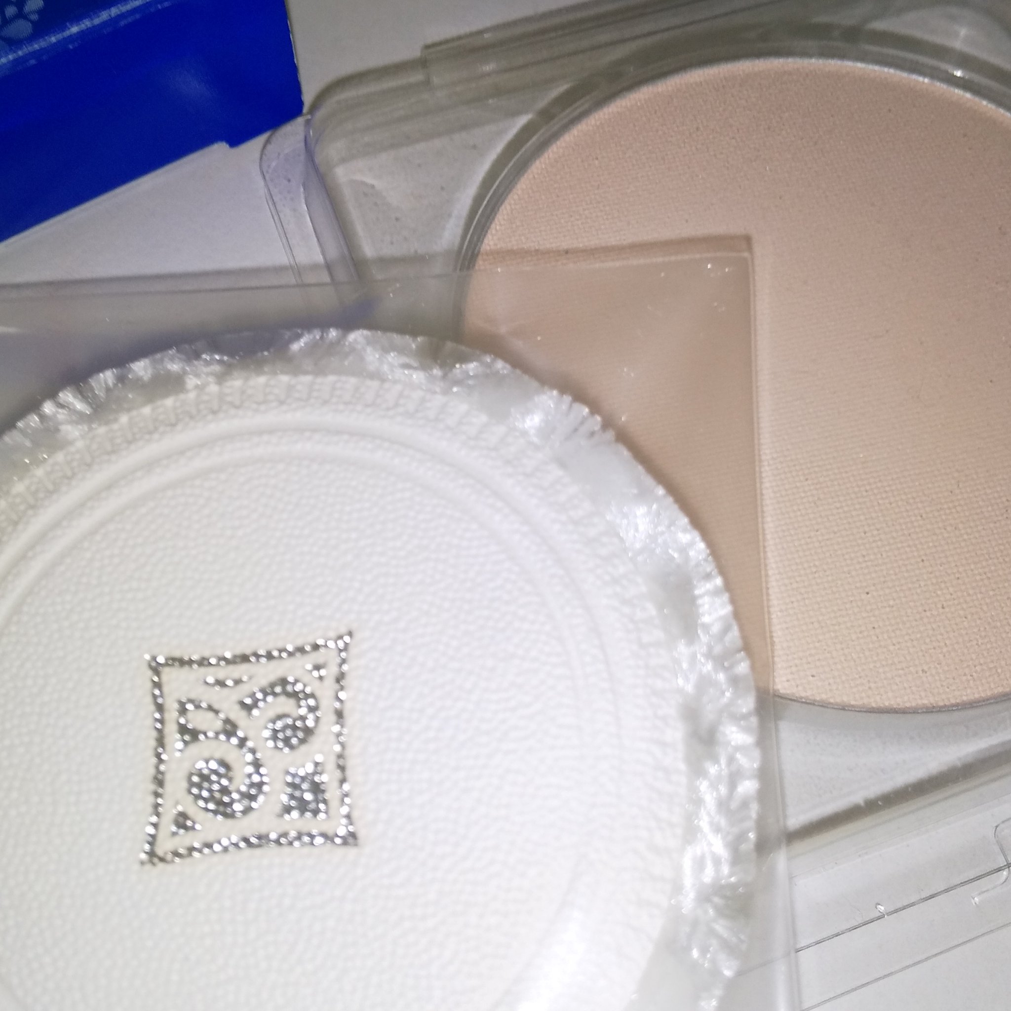 クリスタルジェミー チェンジプレシャス プレストパウダーのクチコミ「エイジングケア
パウダー

#クリスタルジェミー
#プレストパウダー

娘に言われた   パウ.....」（2枚目）