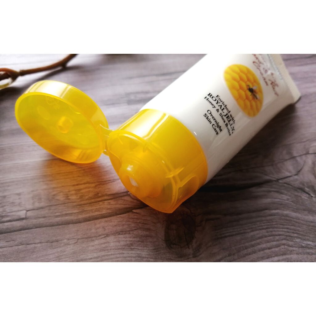 レイヴィー ハンド&ネイルクリームローヤルゼリー/Leivy/ハンドクリームを使ったクチコミ(2枚目)