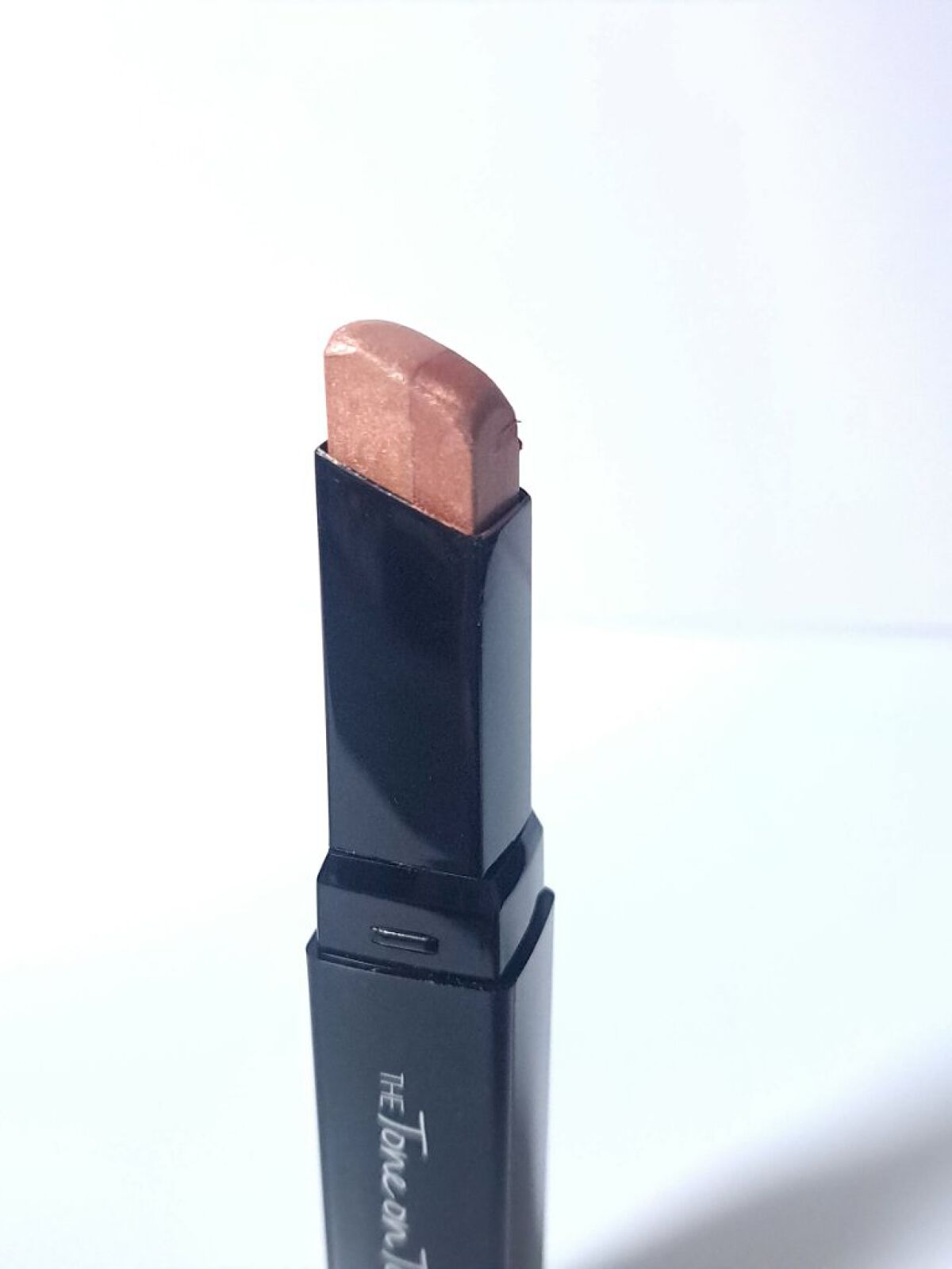 トーンオントーンアイシャドウ PK-1 ロゼ シャンパン/MAYBELLINE NEW YORK/スティックアイシャドウを使ったクチコミ（2枚目）