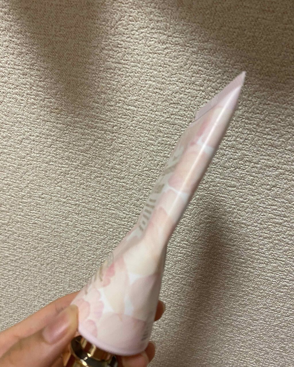 オハナ・マハロ トーンアップUVセラム ピカケアウリィ〈日やけ止め・美容液〉/OHANA MAHAALO/日焼け止めローションを使ったクチコミ(2枚目)