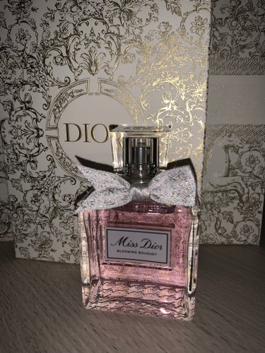 【使った商品】
Dior    ミス ディオール ブルーミング ブーケ  オードゥトワレ

【商品の特徴】
The モテ香水です♡万人から好かれそうな香りです👌🏻


【良いところ】
香りが続くことろ！