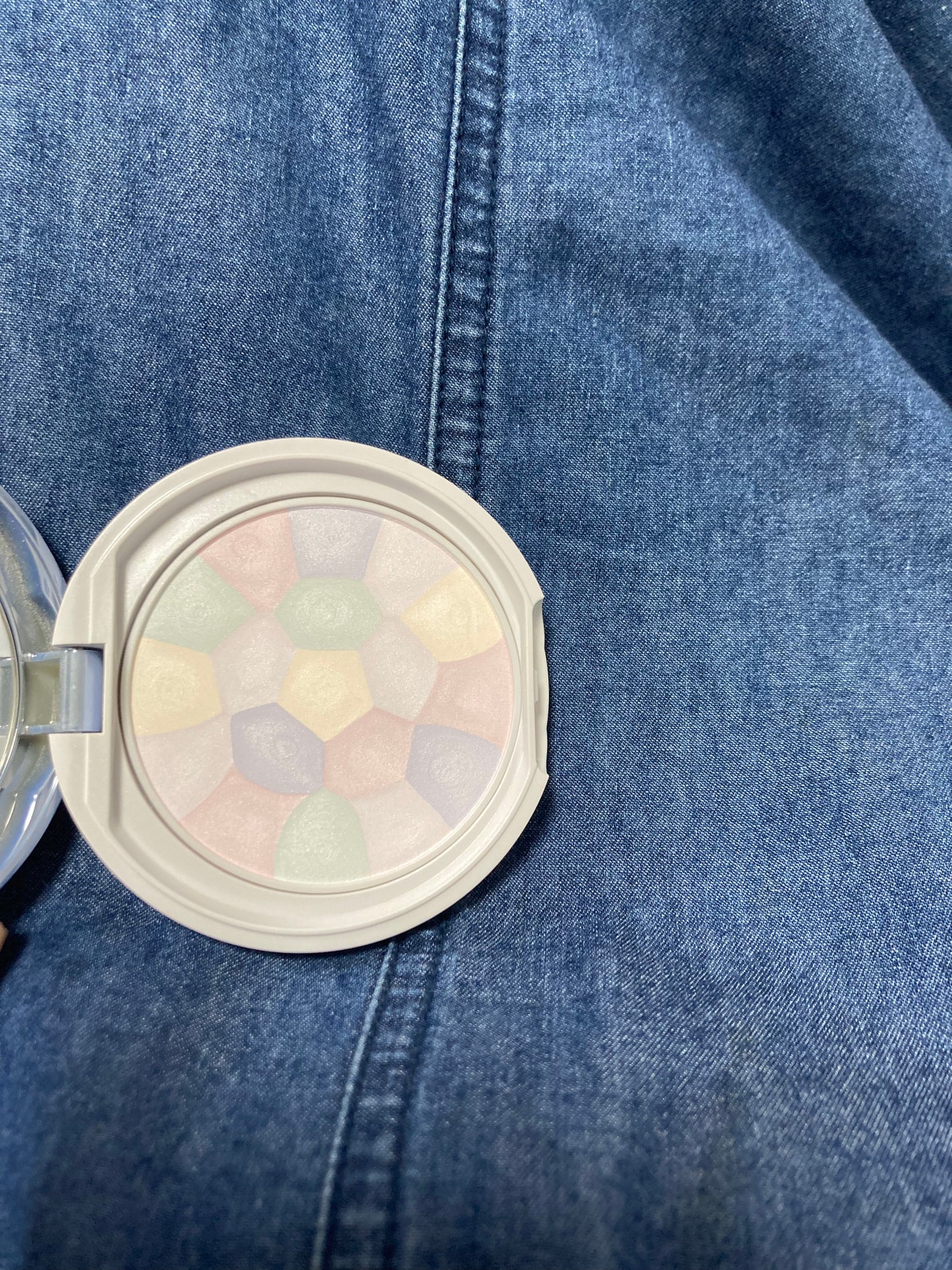 イルミネイティングフィニッシュパウダー ~Abloom~/キャンメイク/プレストパウダーを使ったクチコミ(2枚目)