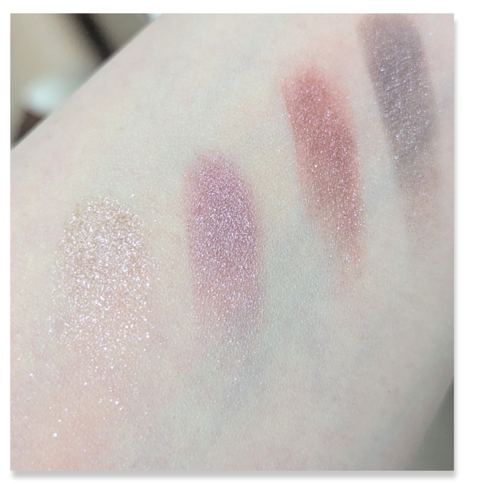 ミネラルクラッシィシャドー/エトヴォス/アイシャドウパレットを使ったクチコミ（3枚目）