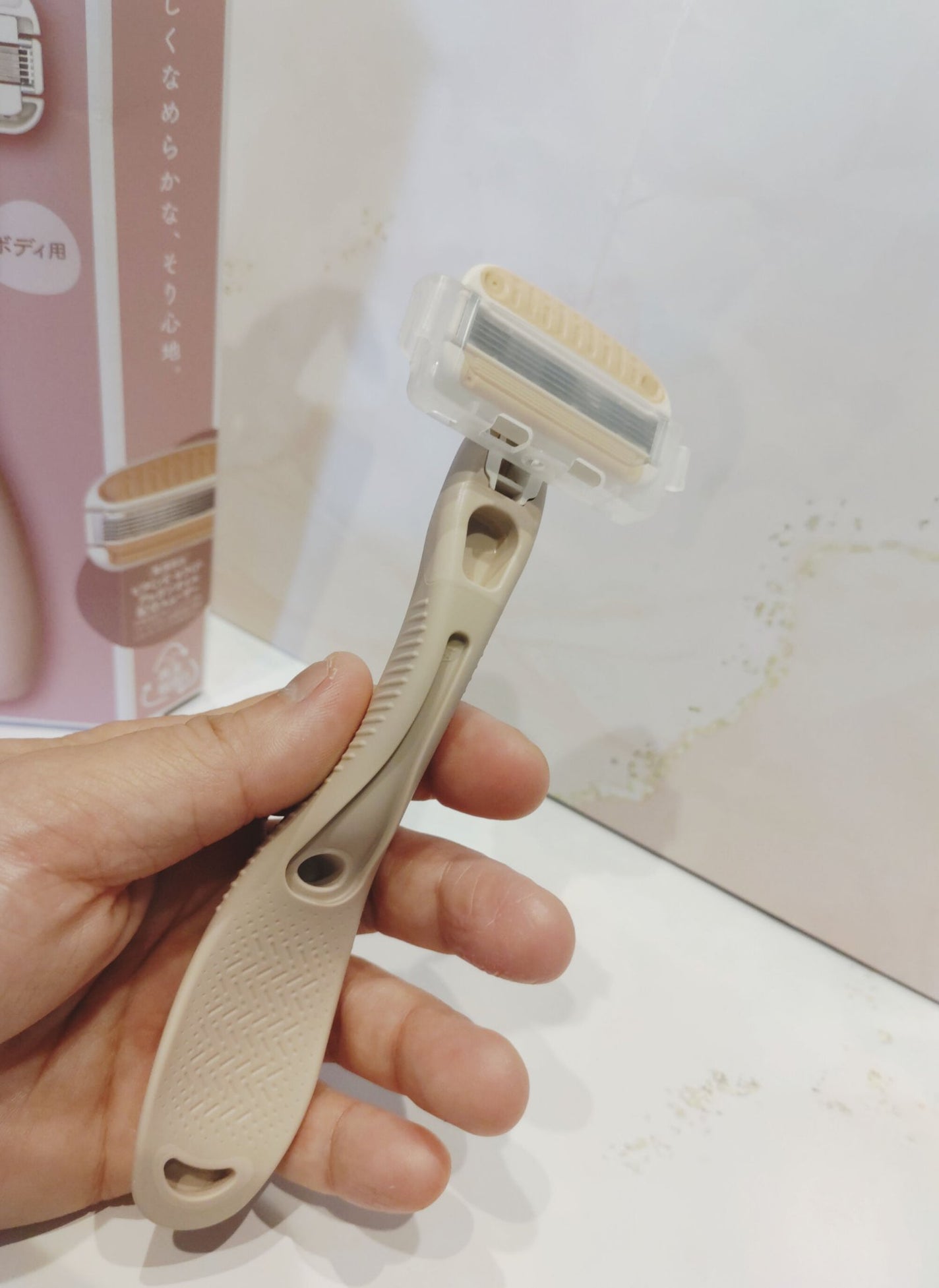 miness ボディ用カミソリ 替刃2個付/貝印/シェーバーを使ったクチコミ(4枚目)