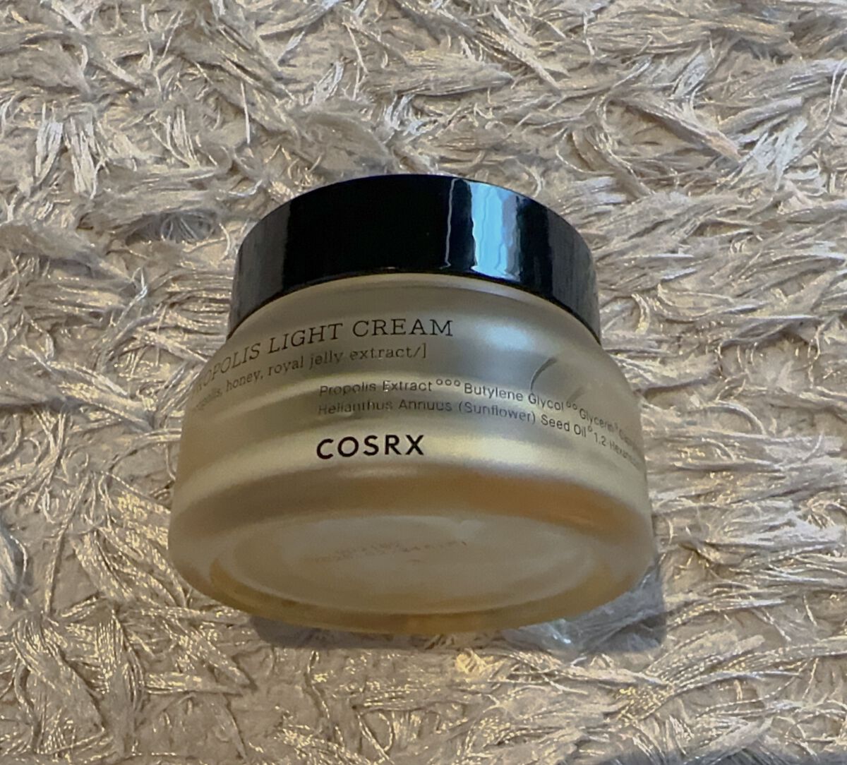COSRX フルフィットプロポリスライトクリームのクチコミ「【使い切りスキンケア】
冬の定番プロポリス🐝
アンプル、トナーとライン使いすると肌がテカテカに.....」（1枚目）