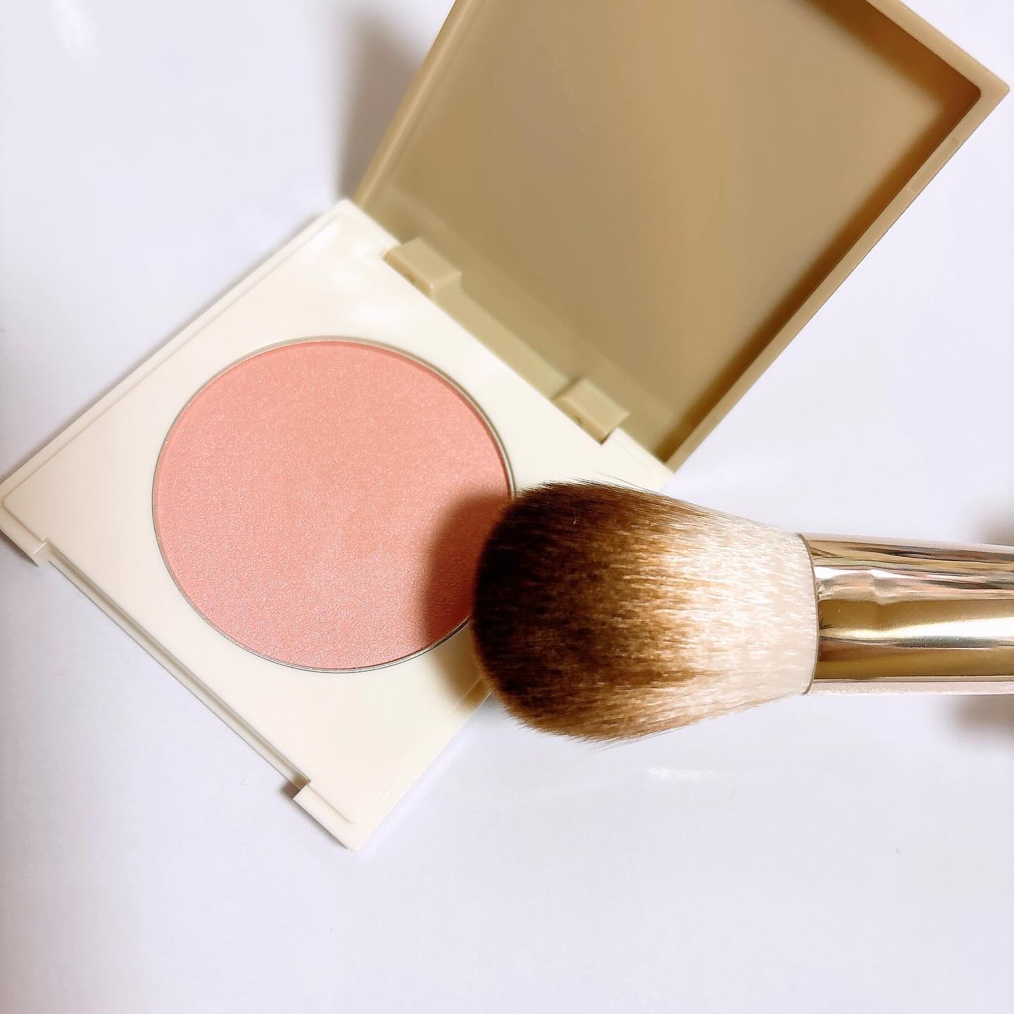 カバーマーク　ライティング カラー パウダー/COVERMARK/パウダーチークを使ったクチコミ（3枚目）