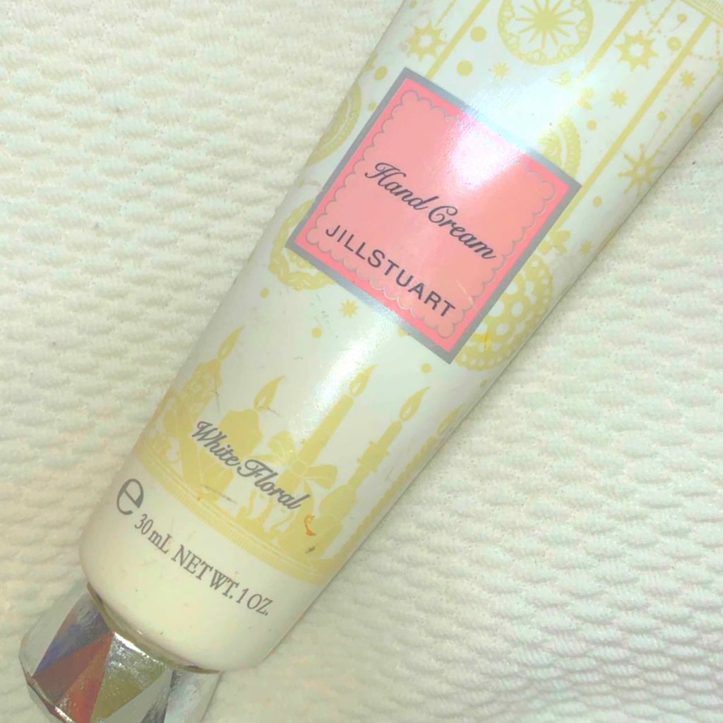 Yuna. on LIPS 「持ってるだけでおしゃれって特じゃん⸜❤︎⸝このブランド名が未..」(1枚目)