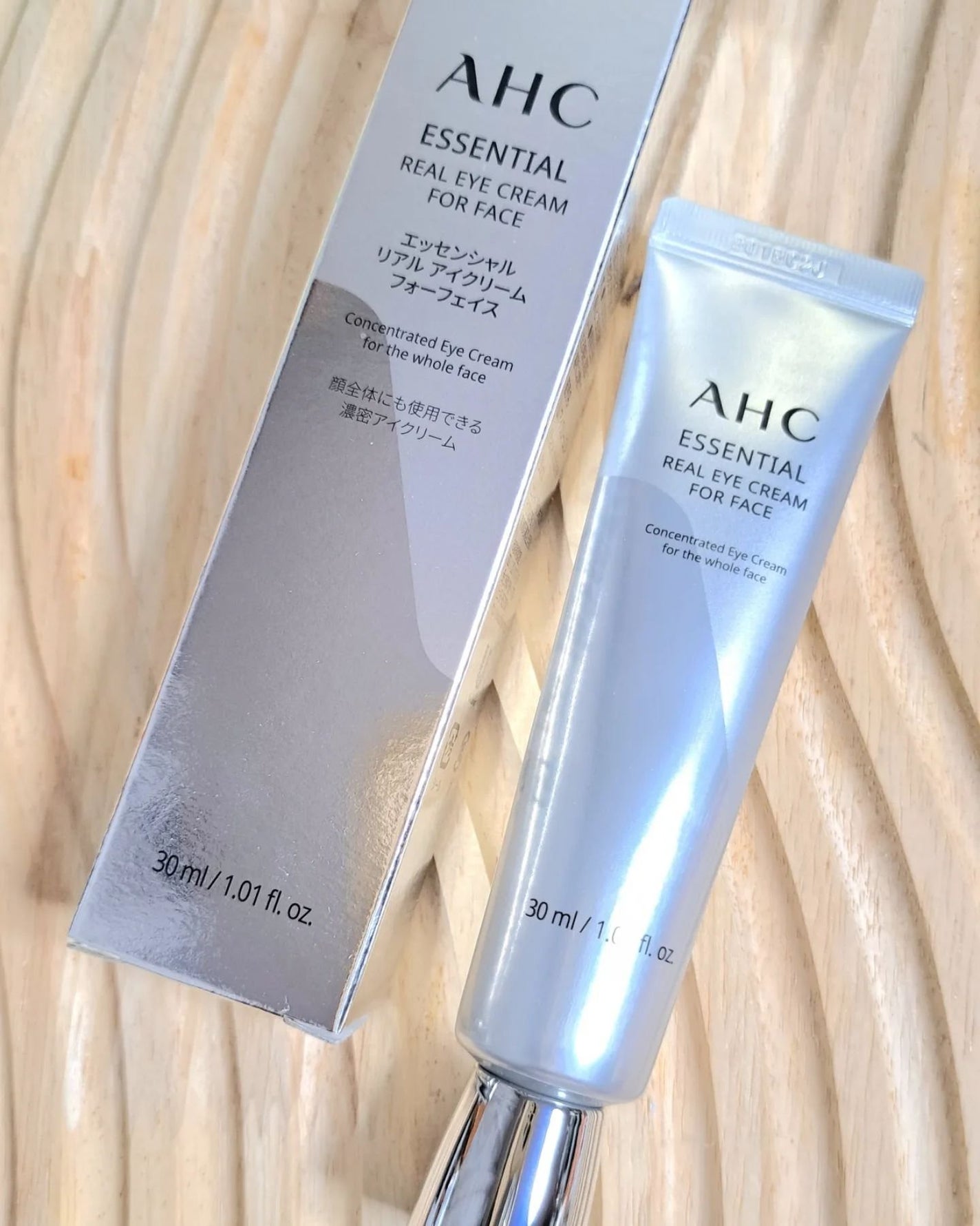 エッセンシャル リアル アイクリーム フォーフェイス/AHC/アイケア・アイクリームを使ったクチコミ(1枚目)