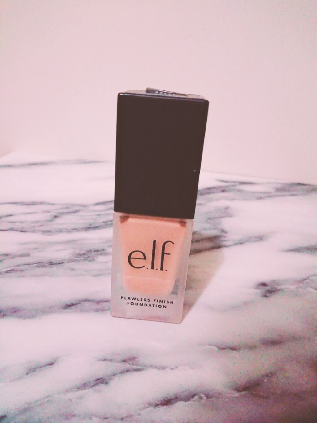 フローレス フィニッシュ ファンデーション/e.l.f. Cosmetics/リキッドファンデーションを使ったクチコミ（1枚目）