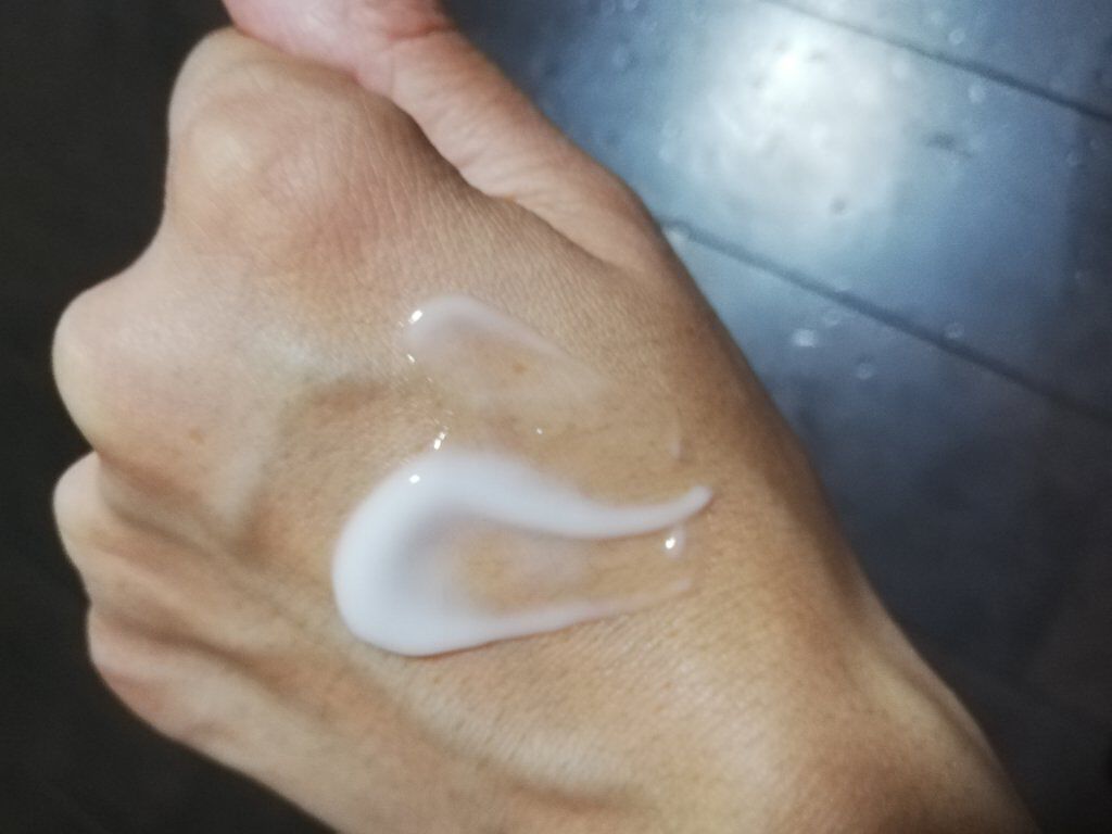 黒ザクロ エナジー エマルジョン/SKINFOOD/乳液を使ったクチコミ（2枚目）