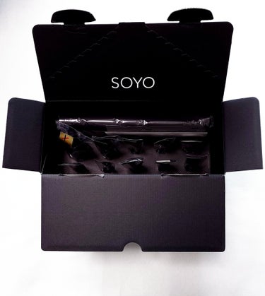 #SOYO 

SOYO ディスカバー フルセット （10本＋ケース付）　¥30,800

大好評だったメイクブラシ7本セットに、新たにディスカバー 3アディショナル（3本）を追加した、メイクブラシ10