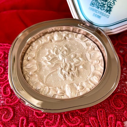 双蓮彫刻ハイライト/花西子/パウダーハイライトを使ったクチコミ(2枚目)