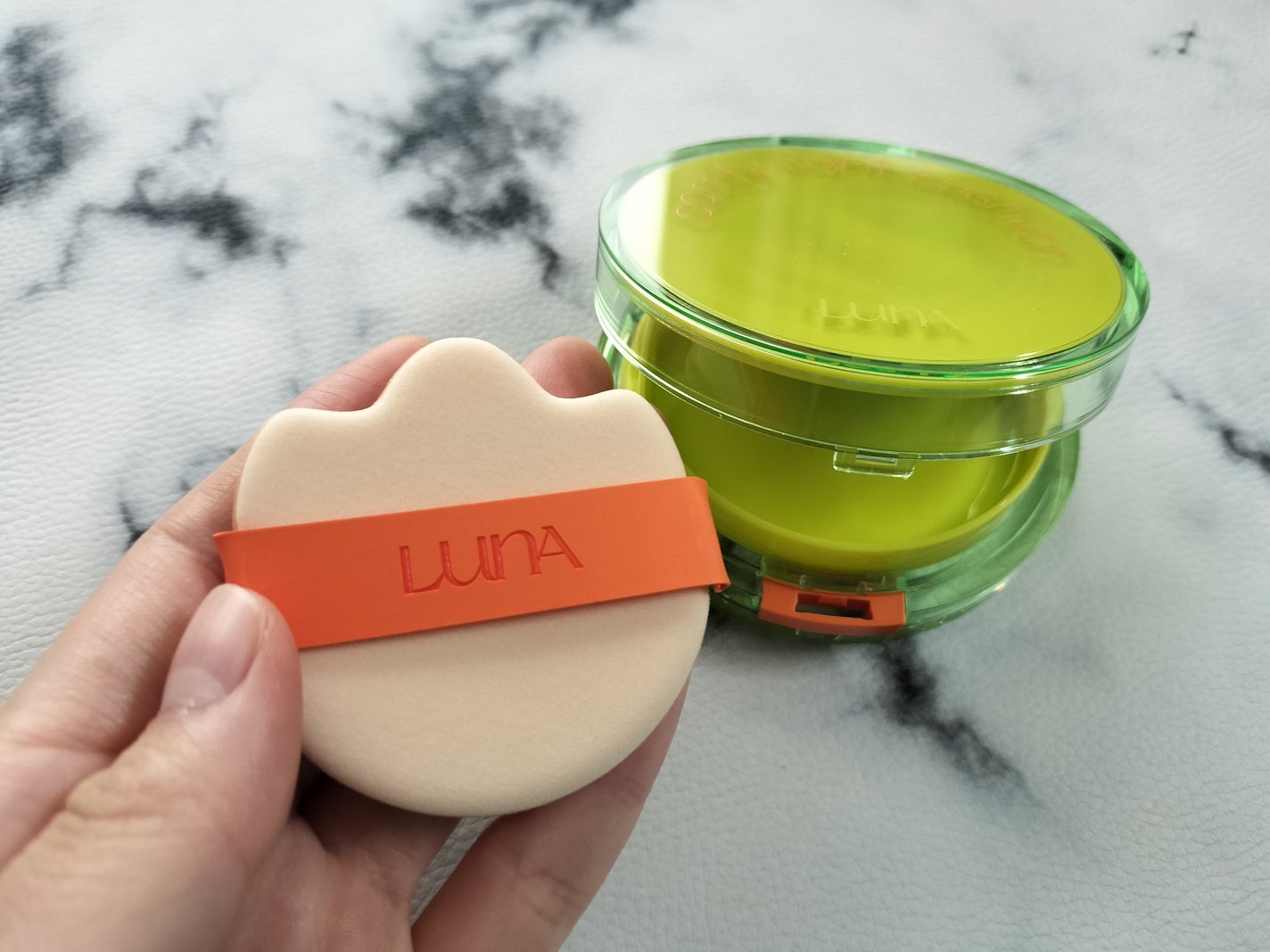 コンフィーライトクッション/LUNA/クッションファンデーションを使ったクチコミ(2枚目)