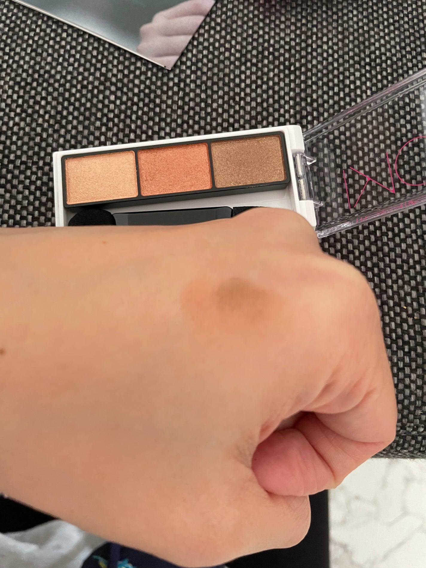 グロウエアリーフィットアイズ/AINOKI/アイシャドウパレットを使ったクチコミ(2枚目)