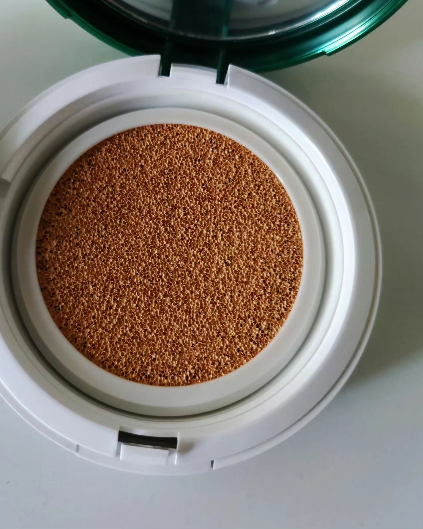 ひろちゃん on LIPS 「medicubeスーパーシカクッションファンデ21.23💚💚💚..」(5枚目)