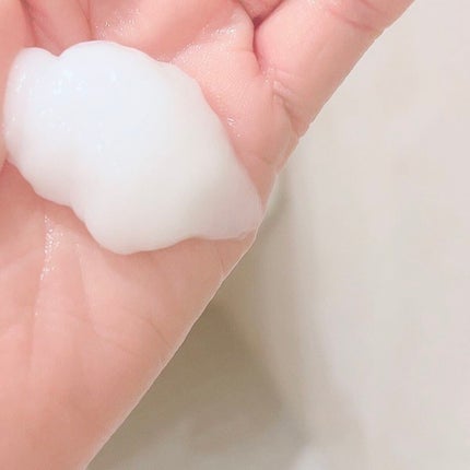 Essential THE BEAUTY 髪のキメ美容プレミアムトリートメント<エアリーリペアプレミアム>/エッセンシャル/洗い流すヘアトリートメントを使ったクチコミ(2枚目)