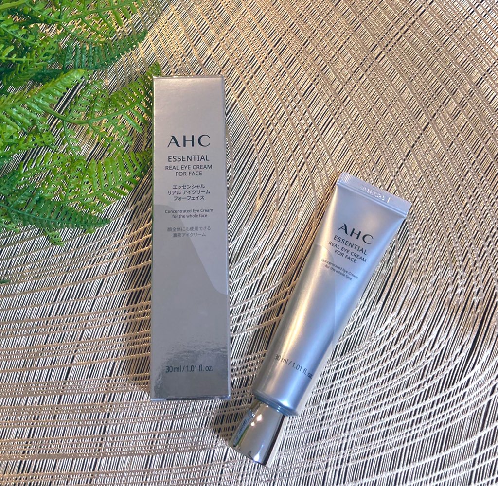 エッセンシャル リアル アイクリーム フォーフェイス/AHC/アイケア・アイクリームを使ったクチコミ（1枚目）