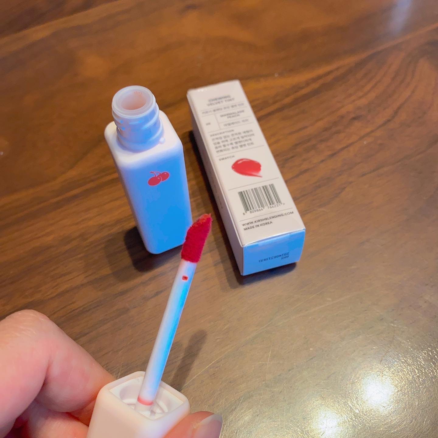 チューインガムベルベットティント/KIRSH(キルシー)/リップティントを使ったクチコミ（2枚目）