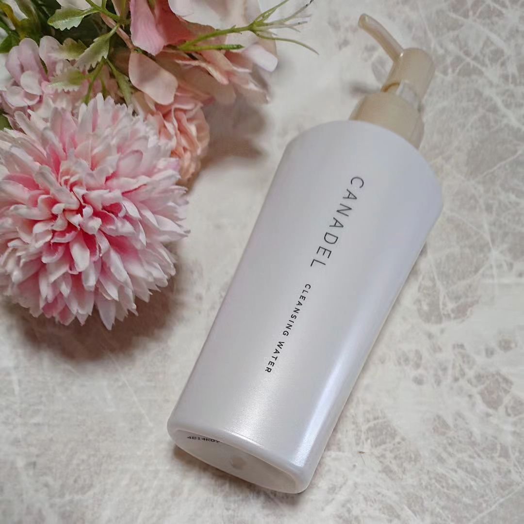 CANADEL カナデル クレンジングウォーターのクチコミ「これ1本で、クレンジング・洗顔・角質柔軟の役割を果たします。
メイクオフしながら素肌ケアして、.....」（1枚目）