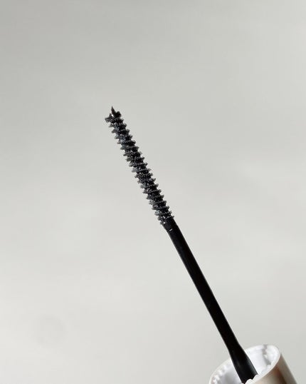 mude インスパイアマルチフィクサーマスカラのクチコミ「【ロングラッシュ、ボリューム効果】繊細な感覚のカーリングマスカラ✨
─────────.....」(3枚目)