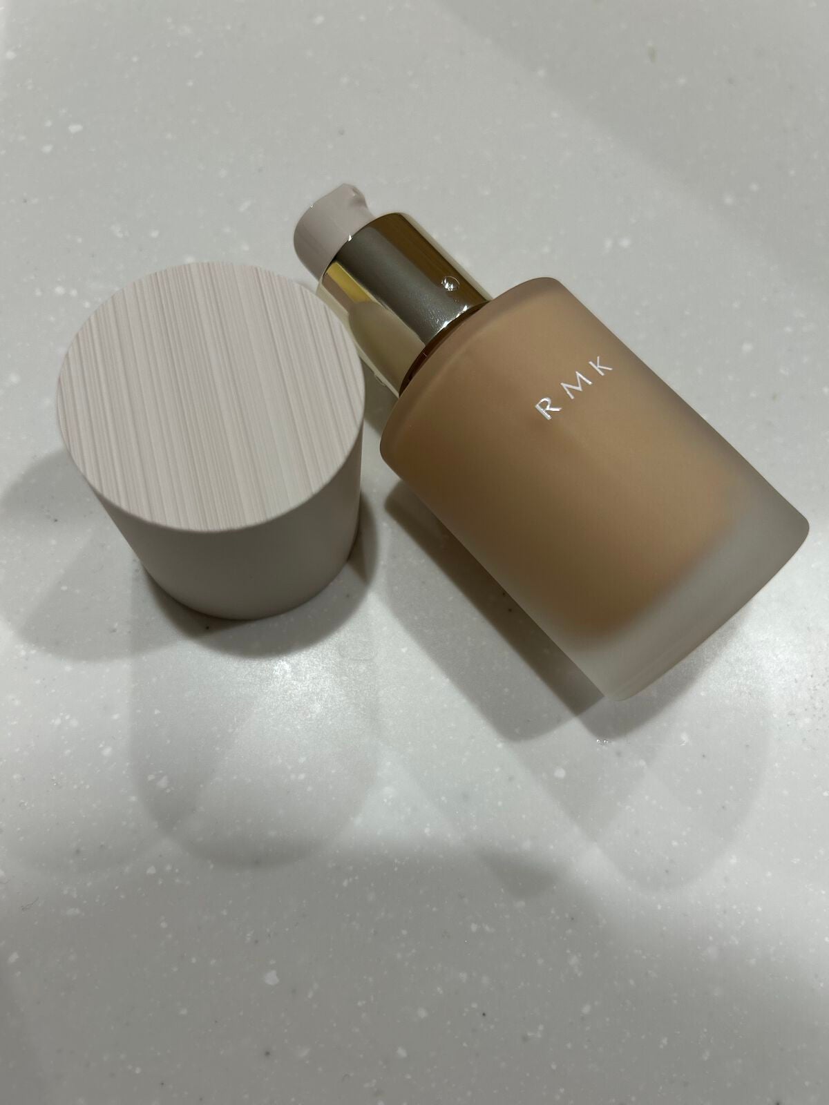 RMK リクイドファンデーション フローレスカバレッジ/RMK/リキッドファンデーションを使ったクチコミ(2枚目)