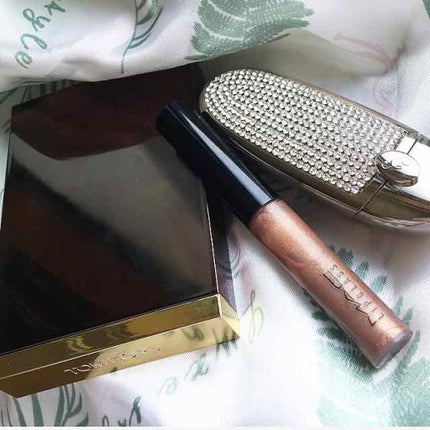 ã¢ã€ ã«ã©ãŒ ã¯ã©ãŒã/TOM FORD BEAUTY/ã¢ã€ã·ã£ããŠãã¬ããã䜿ã£ãã¯ãã³ãïŒ1æç®ïŒ