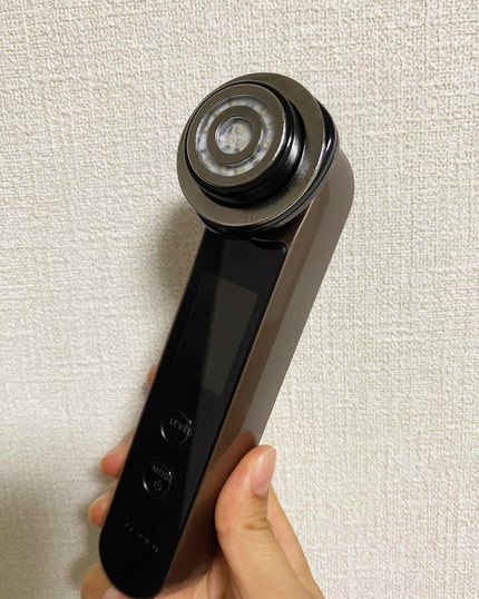 YA-MAN TOKYO JAPAN RFボーテ フォトPLUSのクチコミ「とうとう手を出してしまいました。
美顔器!
私は毎日マスクやるのでその上からやります。
イオ.....」(1枚目)