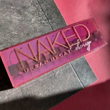 アーバンディケイ NAKED cherryのクチコミ「

URBAN DECAY / NAKED cherry

赤み好きにはたまらないパレットじゃ.....」（2枚目）