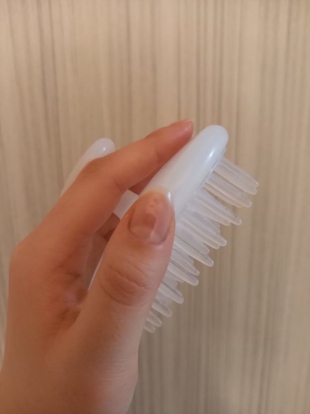 シャンプーブラシ/セリア/スカルプブラシを使ったクチコミ（3枚目）