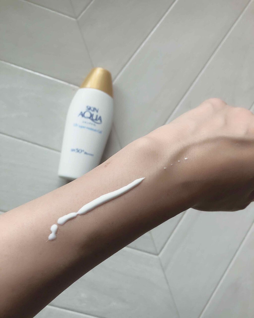 スキンアクア スーパーモイスチャージェル/スキンアクア/日焼け止めジェルを使ったクチコミ（2枚目）