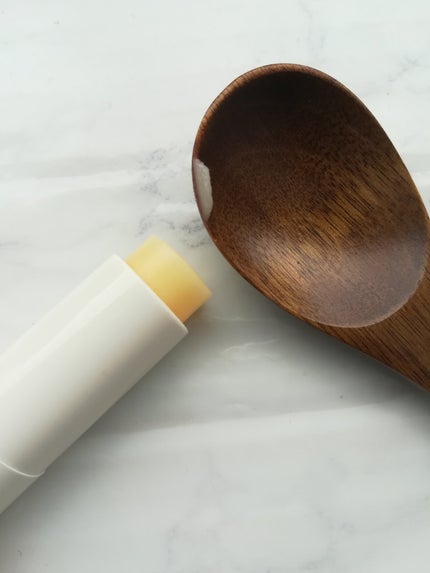 ホワイトトリュフナリシングセラムリップバーム/ダルバ/リップバームを使ったクチコミ(2枚目)