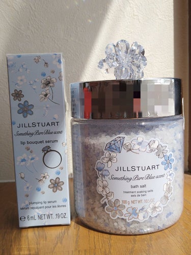 JILL STUART サムシングピュアブルー セント　バスソルトのクチコミ「パケ買い必須!!
可愛すぎて使うのがもったいない💦


毎年なんだかんだと購入しちゃうサムシン.....」（1枚目）