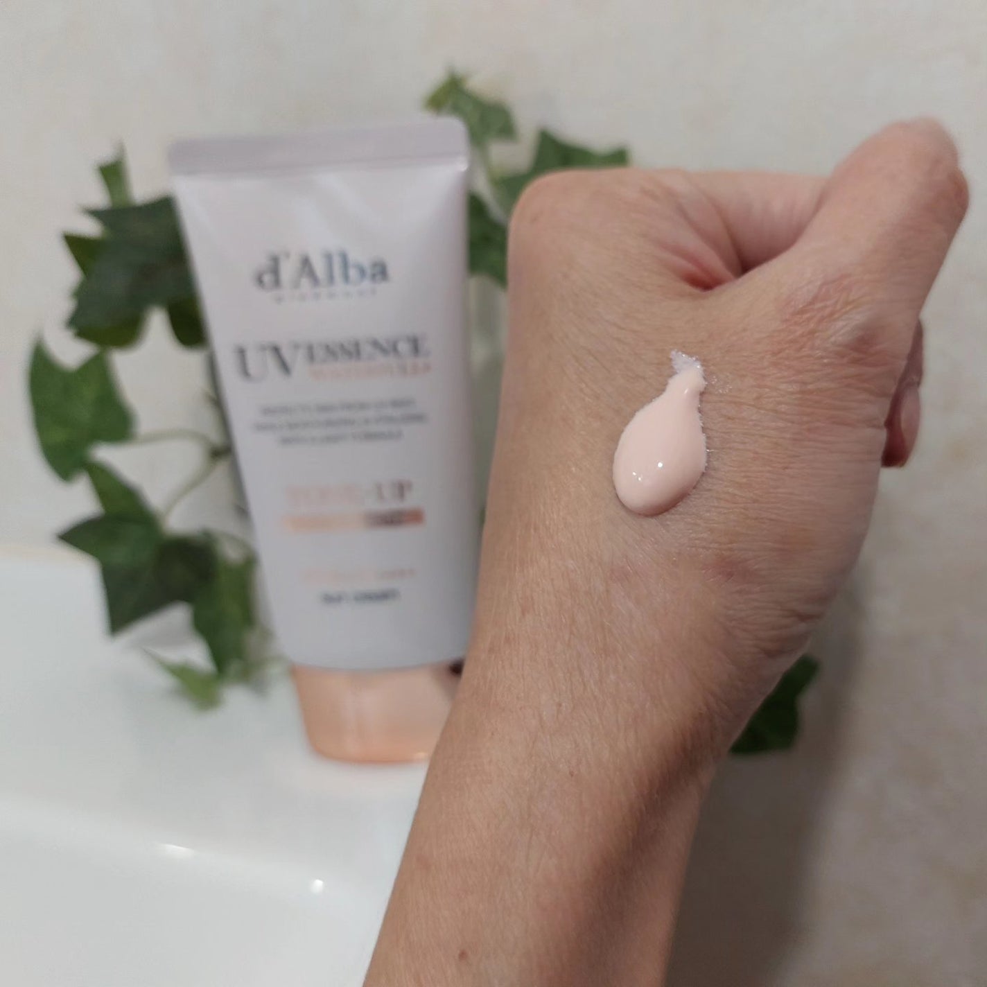 ウォータフルトーンアップサンクリーム/ダルバ/日焼け止めクリームを使ったクチコミ(2枚目)