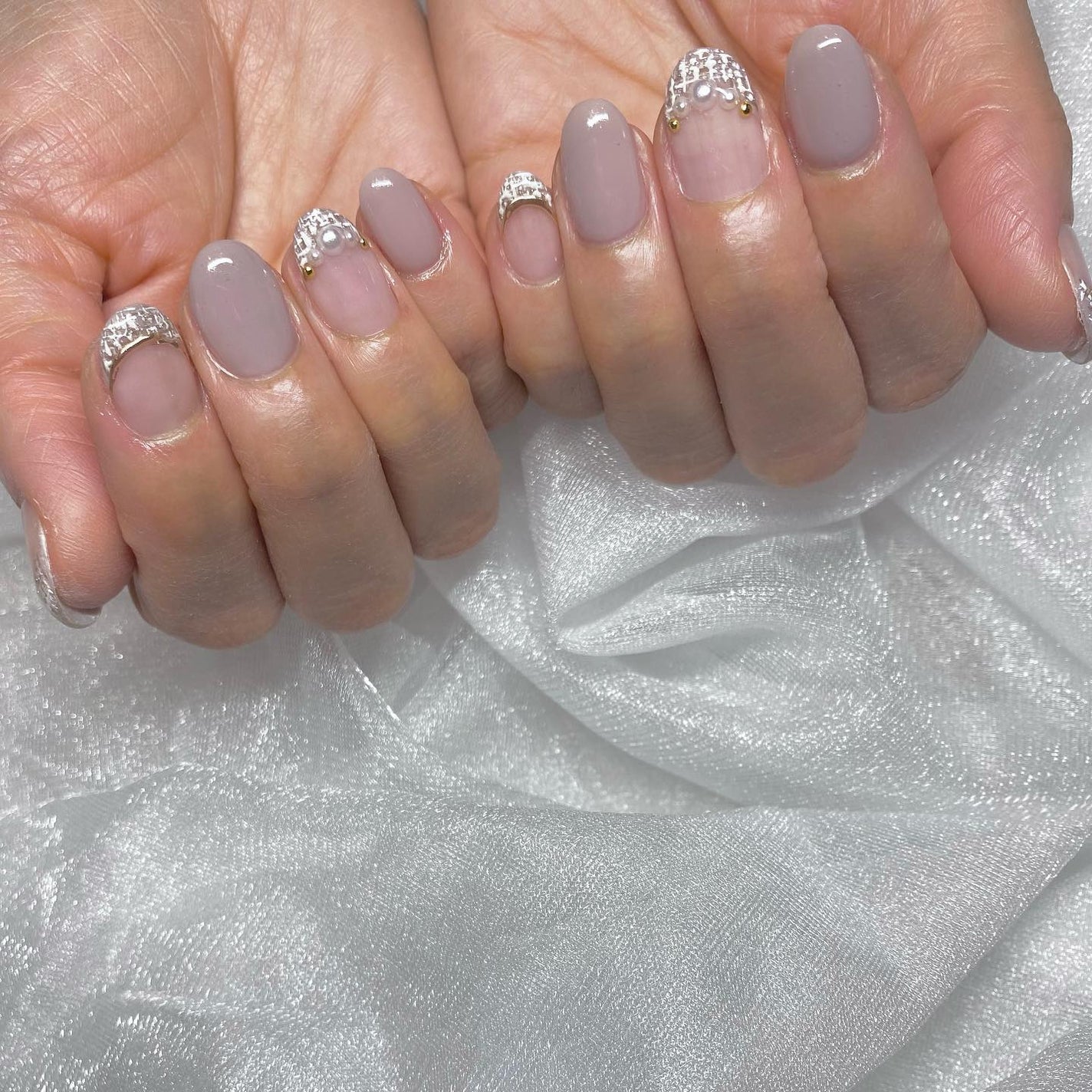 kanna on LIPS 「・・・私とおそろいツイードフレンチ👑💖細かく細かく描いたツイー..」(1枚目)