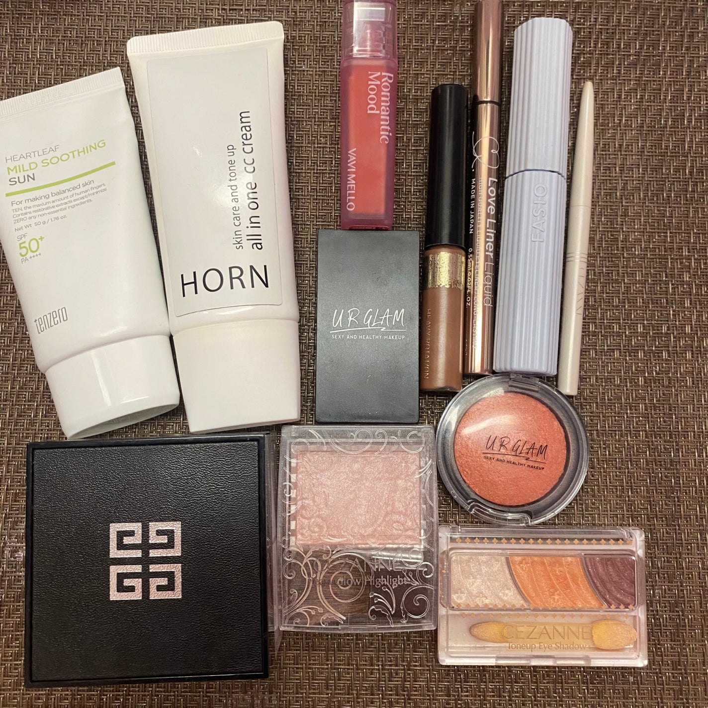 トーンアップアイシャドウ/CEZANNE/アイシャドウパレットを使ったクチコミ(3枚目)