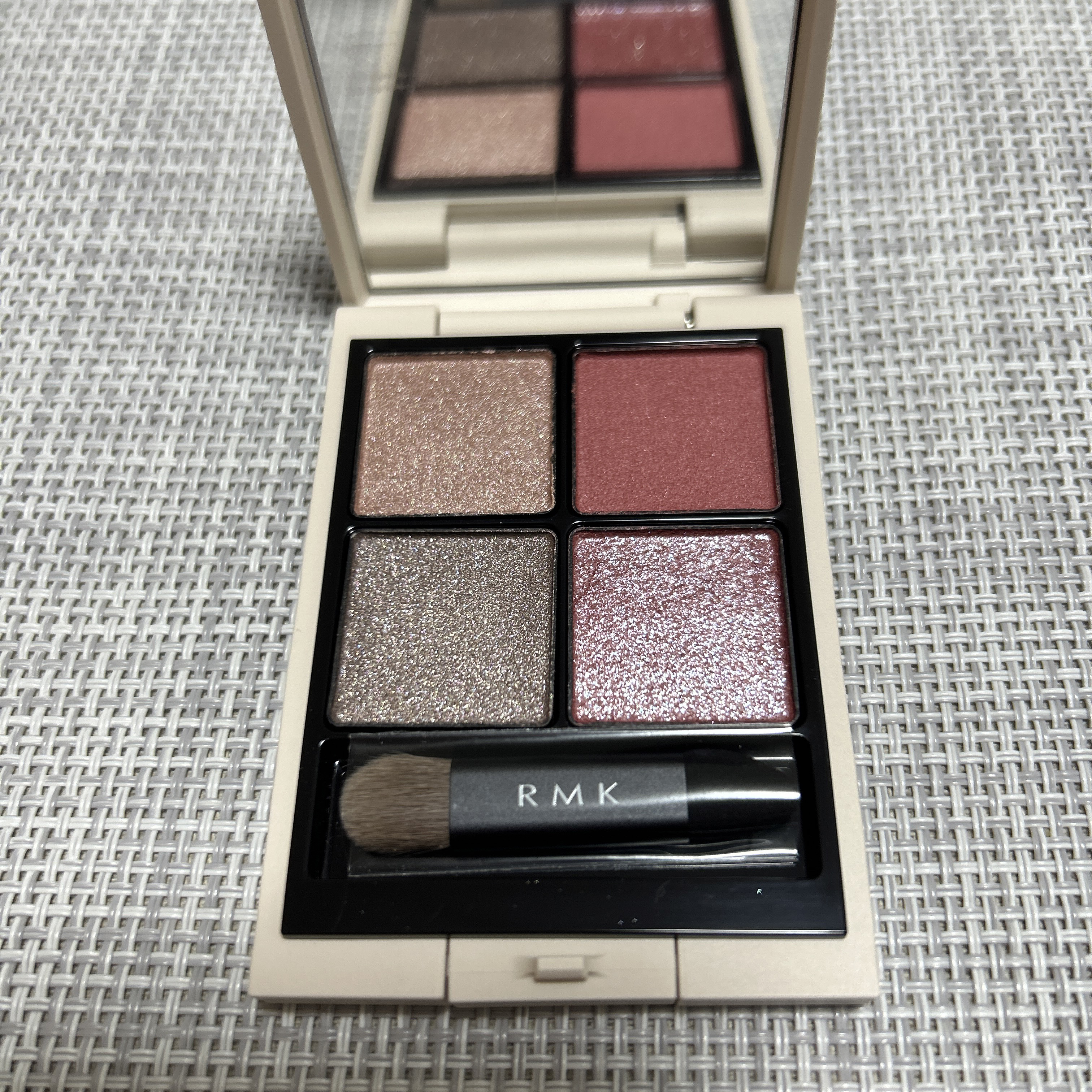 RMK シンクロマティック アイシャドウパレット/RMK/アイシャドウパレットを使ったクチコミ（3枚目）