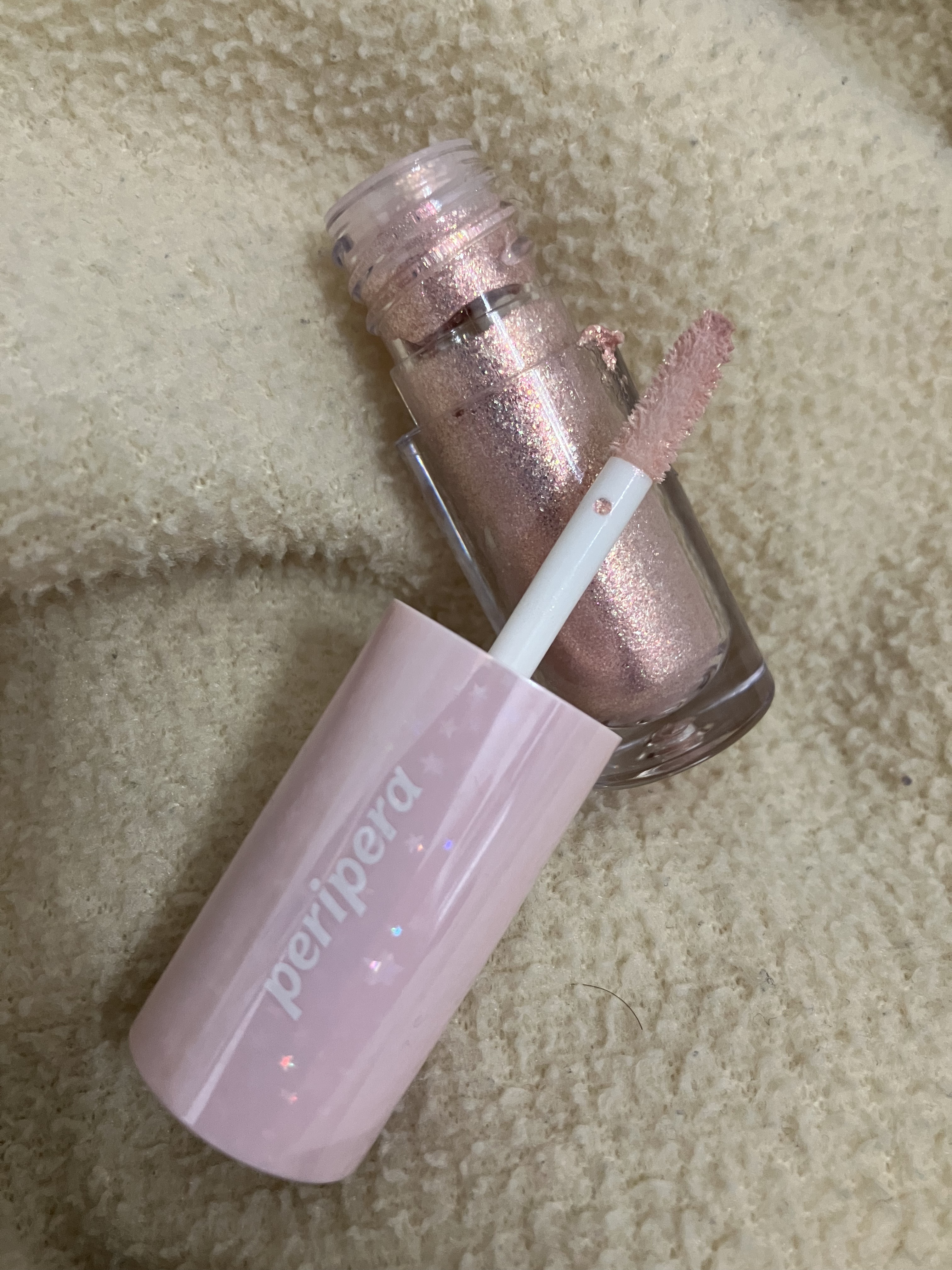シュガー トゥインクル リキッド グリッター/PERIPERA/グリッターを使ったクチコミ（3枚目）
