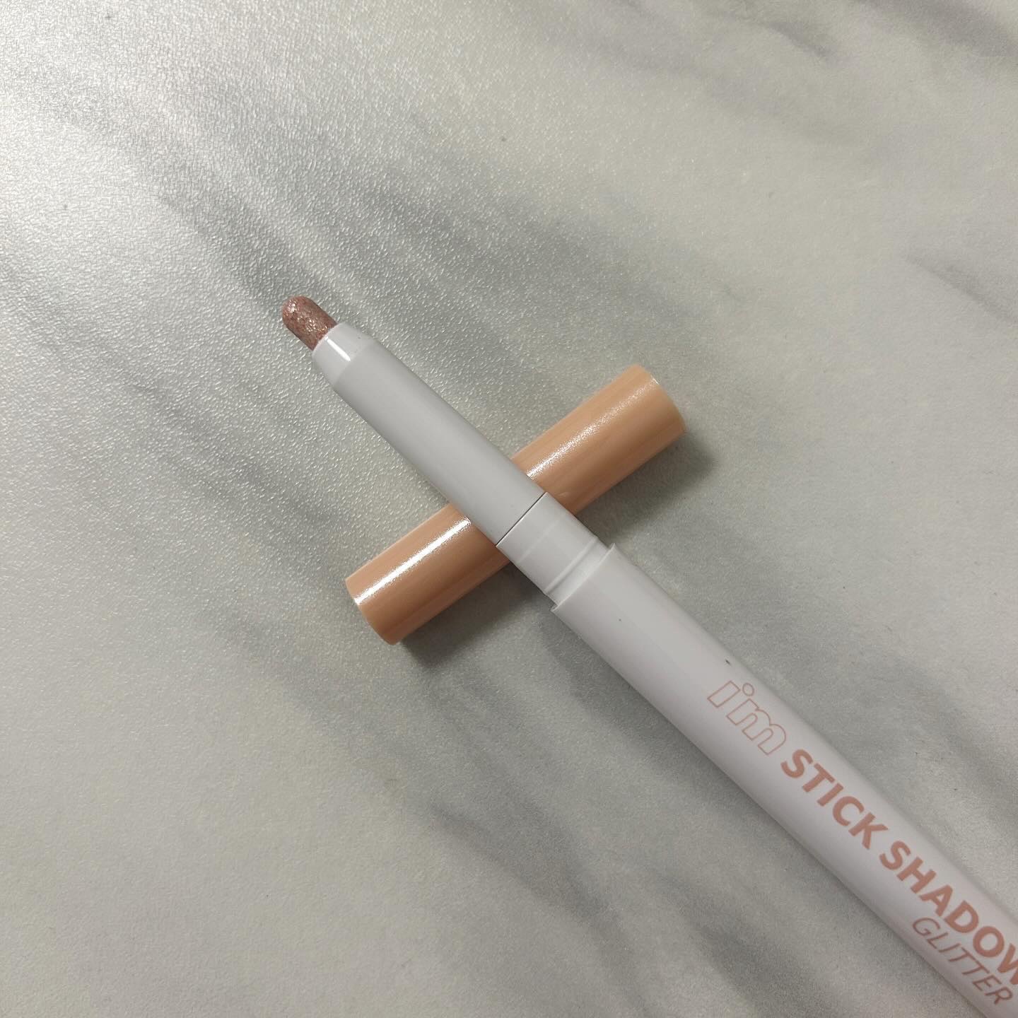 i'm Stick Shadow Glitterr 01 オータムシャンパン/i’m meme/スティックアイシャドウを使ったクチコミ（2枚目）