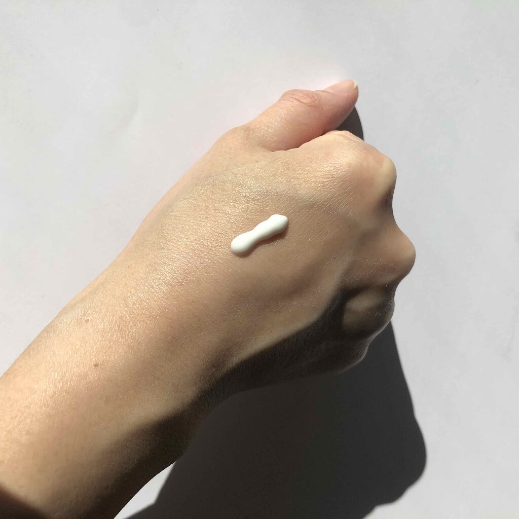 ラグジュアリーホワイト WプロテクトUVプラス/アンプルール/日焼け止めミルクを使ったクチコミ（2枚目）